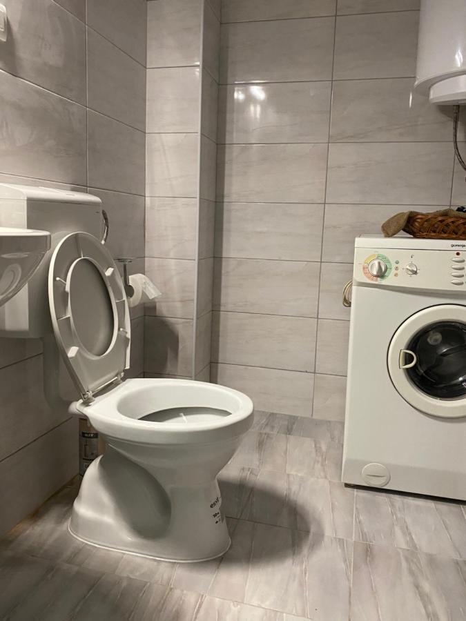 Simonovski'S Apartments Skopje Zewnętrze zdjęcie
